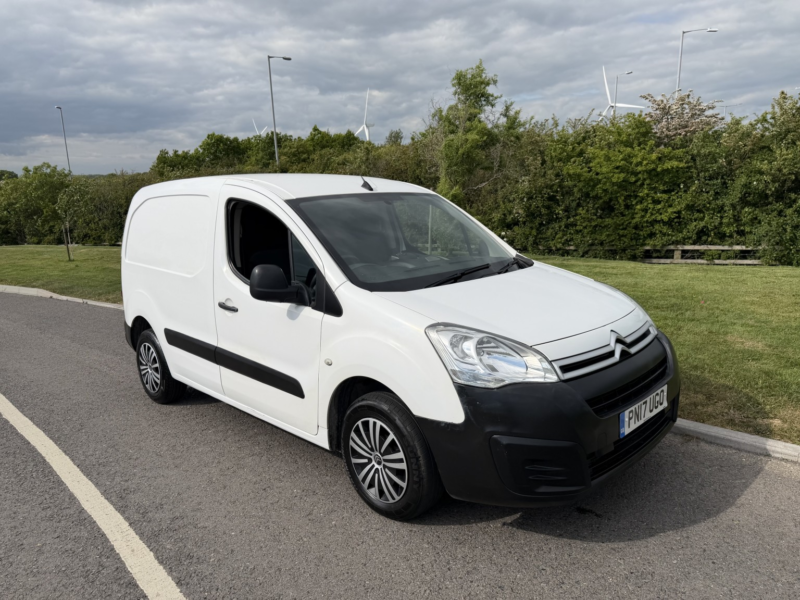 2017 Citroen Berlingo 1.6 Bluehdi 850 Enterprise in White — image 1