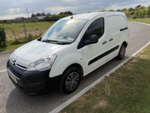 2017 Citroen Berlingo 1.6 Bluehdi 850 Enterprise in White — image 3