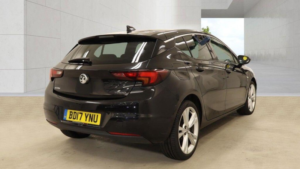 2017 Vauxhall Astra 1.4i Turbo Sri Nav Euro 6 5dr in Black — image 4