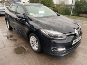 2014 Renault Megane 1.5 Dynamique Tomtom Energy Dci (110) Tourer Estate 5 Door * Last Owner 6.5 Years *£20 Road Tax * in Black — image 2