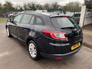 2014 Renault Megane 1.5 Dynamique Tomtom Energy Dci (110) Tourer Estate 5 Door * Last Owner 6.5 Years *£20 Road Tax * in Black — image 6