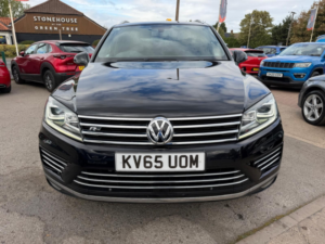 2015 Volkswagen Touareg 3.0 Tdi V6 Bluemotion Tech R-Line SUV 5dr Diesel Tiptronic 4WD Euro 6 (s/s) (262 Ps) in Black — image 2
