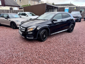 2017 Mercedes-Benz Gla 2.1 Gla200d Amg Line 7g-Dct Euro 6 (s/s) 5dr in Black — image 3
