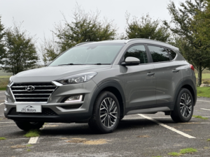 2019 Hyundai Tucson 1.6 Crdi Premium 5dr 2WD Man, Diesel, Grey + Lovely Spec in Grey — image 2