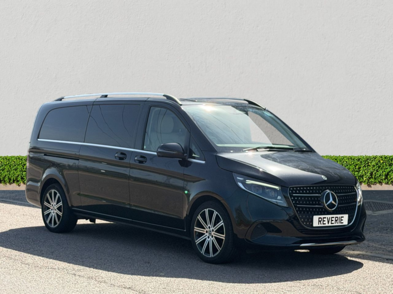 2024 Mercedes-Benz V Class 2.0 V300d Premium MPV 5dr Diesel G-Tronic+ Euro 6 (s/s) (8 Seat, Extra Long) (237 Ps) in Black — image 1