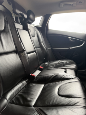 2014 Volvo V40 Cross Country 1.6 D2 Lux Nav in Blue — image 6