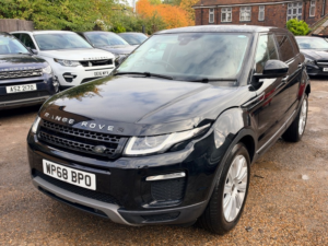2018 Land Rover Range Rover Evoque Td4 Se Tech in Black — image 5