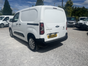 2021 Peugeot Partner 1.5 Bluehdi 1000 Professional in White — image 6
