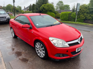 2007 Vauxhall Astra 1.9 Cdti Design Twin Top Convertible *service History* in Red — image 2