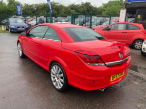 2007 Vauxhall Astra 1.9 Cdti Design Twin Top Convertible *service History* in Red — image 6