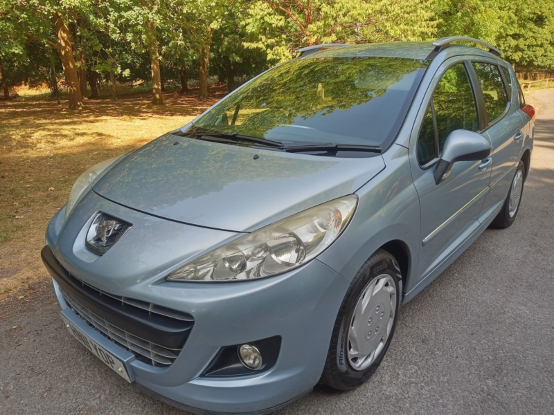 2011 Peugeot 207 Sw 1.4 Vti Active in Blue — image 1