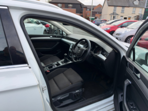 2015 Volkswagen Passat 2.0 Tdi Bluemotion Tech Se Business Estate 5dr Diesel Manual Euro 6 (s/s) (150 Ps) in White — image 5
