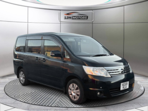 2009 Nissan Serena MPV 8 Seats Automatic in Black — image 4