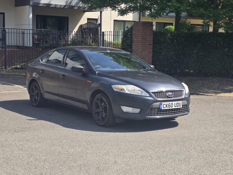 2011 Ford Mondeo 2.0 Tdci Titanium Hatchback 5dr Diesel Powershift Euro 5 (163 Ps) in Grey — image 1
