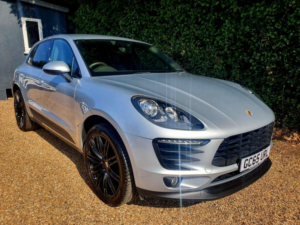 2015 Porsche Macan 2.0 T in Silver — image 4