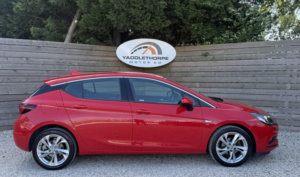 2017 Vauxhall Astra 1.4 I Turbo Sri Nav in Red — image 3