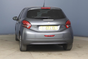 2017 Peugeot 208 1.2 Puretech Allure Euro 6 5dr in Grey — image 5