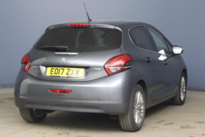2017 Peugeot 208 1.2 Puretech Allure Euro 6 5dr in Grey — image 6