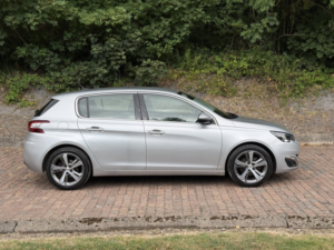 2016 Peugeot 308 1.2 Puretech Allure in Silver — image 2