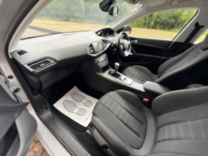 2016 Peugeot 308 1.2 Puretech Allure in Silver — image 4