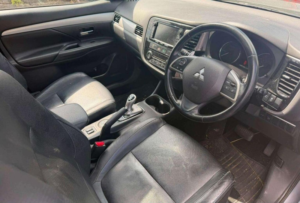 2014 Mitsubishi Outlander 2.0h 12kwh Gx4h CVT 4WD Euro 5 (s/s) 5dr in Other — image 2