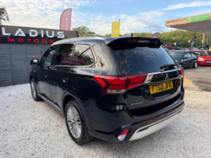 2019 Mitsubishi Outlander 2.4h Twinmotor 13.8kwh 4h CVT 4WD Euro 6 (s/s) 5dr in Black — image 4