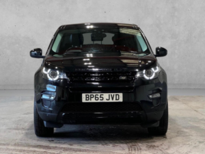 2015 Land Rover Discovery Sport 2.0 Td4 Hse Auto 4WD Euro 6 (s/s) 5dr in Black — image 2