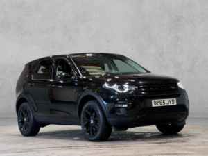2015 Land Rover Discovery Sport 2.0 Td4 Hse Auto 4WD Euro 6 (s/s) 5dr in Black — image 5