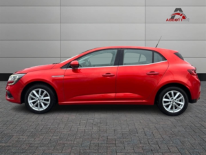 2017 Renault Megane 1.6 Dynamique Nav Dci 130 in Red — image 6