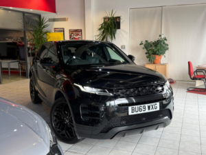 2019 Land Rover Range Rover Evoque 2.0 D180 R-Dynamic S(cat-S). in Black — image 2