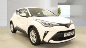 2022 Toyota C-Hr 1.8 Vvt-H Icon CVT Euro 6 (s/s) 5dr in White — image 2