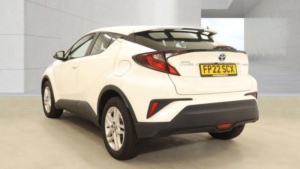 2022 Toyota C-Hr 1.8 Vvt-H Icon CVT Euro 6 (s/s) 5dr in White — image 4