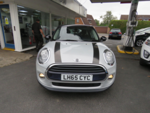 2015 MINI Hatch 1.5 Cooper Euro 6 (s/s) 5dr in Silver — image 2