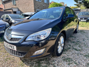 2012 Vauxhall Astra 1.7 Cdti Ecoflex Active in Black — image 5