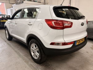 2013 Kia Sportage 1.6 Gdi Ecodynamics 1 in White — image 3