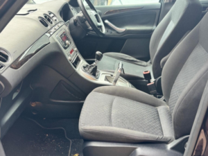 2008 Ford Galaxy 2.2 Tdci Ghia 5dr in Red — image 4