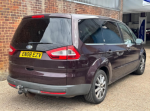 2008 Ford Galaxy 2.2 Tdci Ghia 5dr in Red — image 5