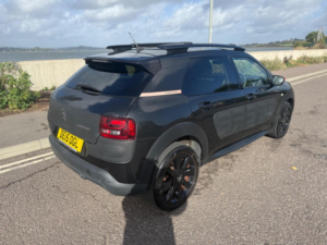 2015 Citroen C4 Cactus 1.6 Bluehdi Flair Euro 6 (s/s) 5dr in Black — image 3