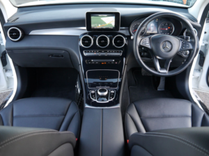 2018 Mercedes-Benz Glc 2.1l 220 Urban Edition D 4matic Auto SUV 5dr Diesel Automatic Euro 6 (168 Bhp) in White — image 2