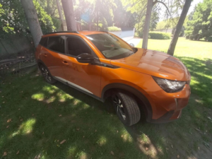 2023 Peugeot E-2008 50kwh Allure Premium + Auto 5dr (7kw Charger) in Orange — image 5