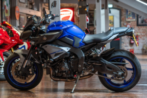 2020 Yamaha Mt-10 *scorpion Exhaust* in Blue — image 3
