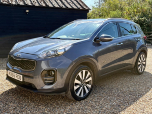 2016 Kia Sportage 1.7 Crdi 3 Euro 6 (s/s) 5dr in Blue — image 3