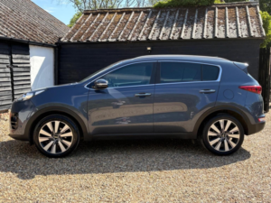 2016 Kia Sportage 1.7 Crdi 3 Euro 6 (s/s) 5dr in Blue — image 5