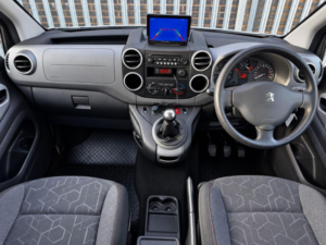 2016 Peugeot Partner Tepee 1.6 Bluehdi Allure Euro 6 (s/s) 5dr in Other — image 4
