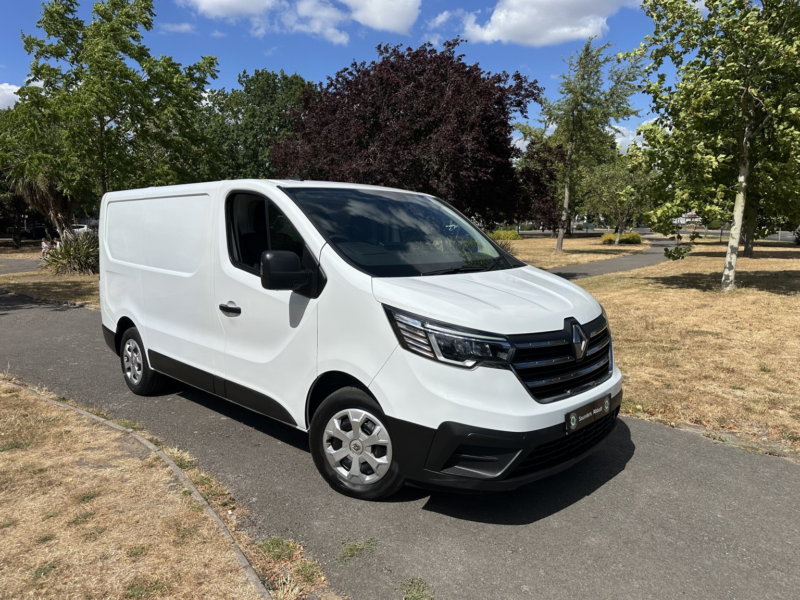 2023 Renault Trafic 2.0 Dci Blue Sl30 Advance in White — image 1