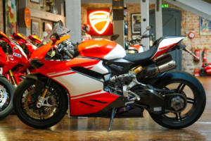 2017 Ducati 1299 Superleggera 1299 Superleggera No: #252 Of 500 Limited Edition in Multicolour — image 3