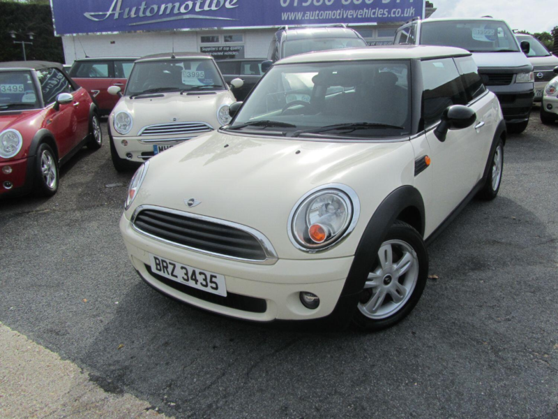 2010 MINI Hatch 1.4 First Hatch in White — image 1