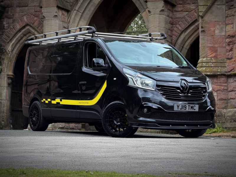 2019 Renault Trafic 1.6 Ll29 Energy Dci 145 Sport Nav Euro 6 in Black — image 1