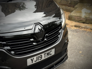 2019 Renault Trafic 1.6 Ll29 Energy Dci 145 Sport Nav Euro 6 in Black — image 3