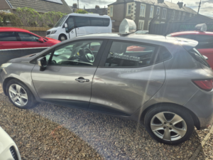 2013 Renault Clio 1.2 16v Expression + in Grey — image 3